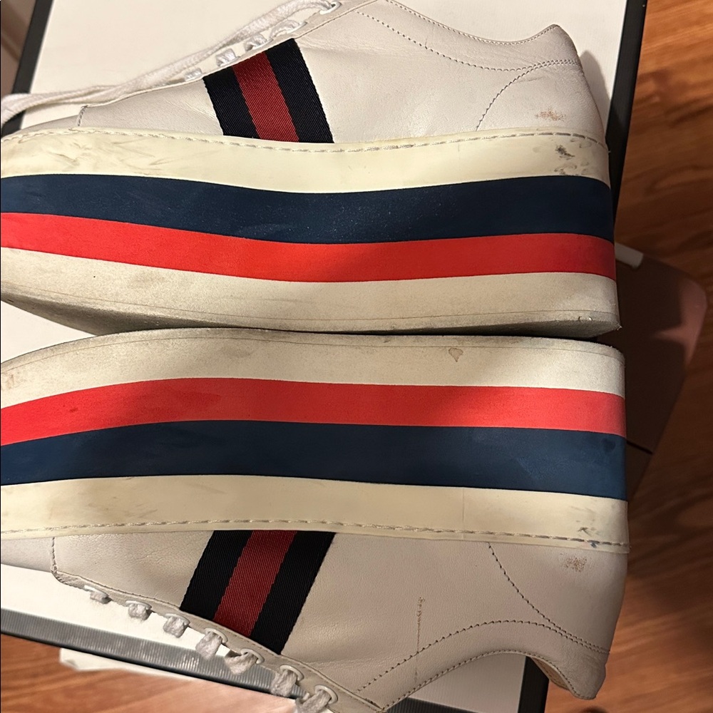 Authentic Gucci sneakers - Picture 9 of 10